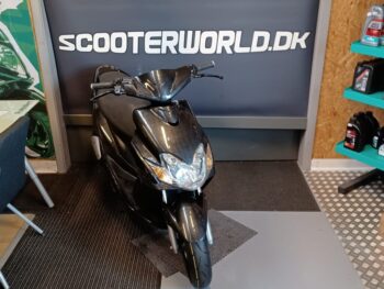 brugt scooter - Yamaha Jog R Carbon Lock i sort