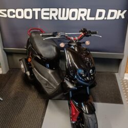 Peugeot TKR 30 km/t hos scooterworld.dk