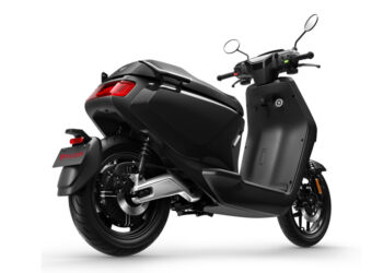NIU MQi GT sort elektrisk scooter